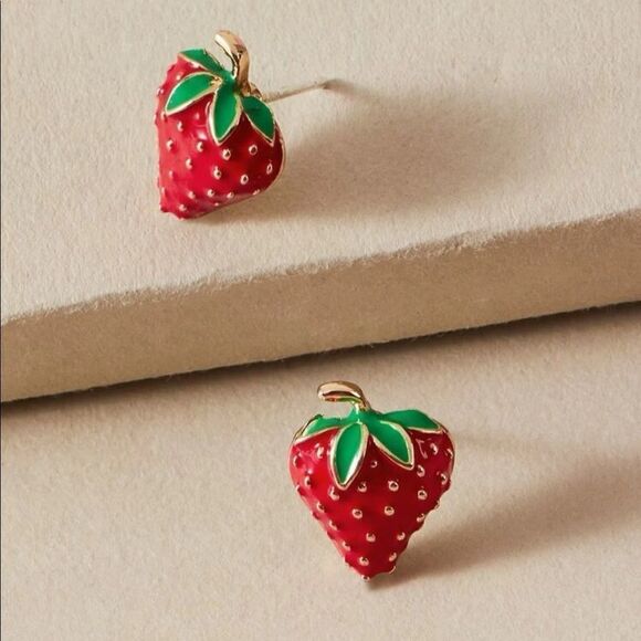 5/$25 STRAWBERRIES 🍓 TINY STUDS - Picture 2 of 4